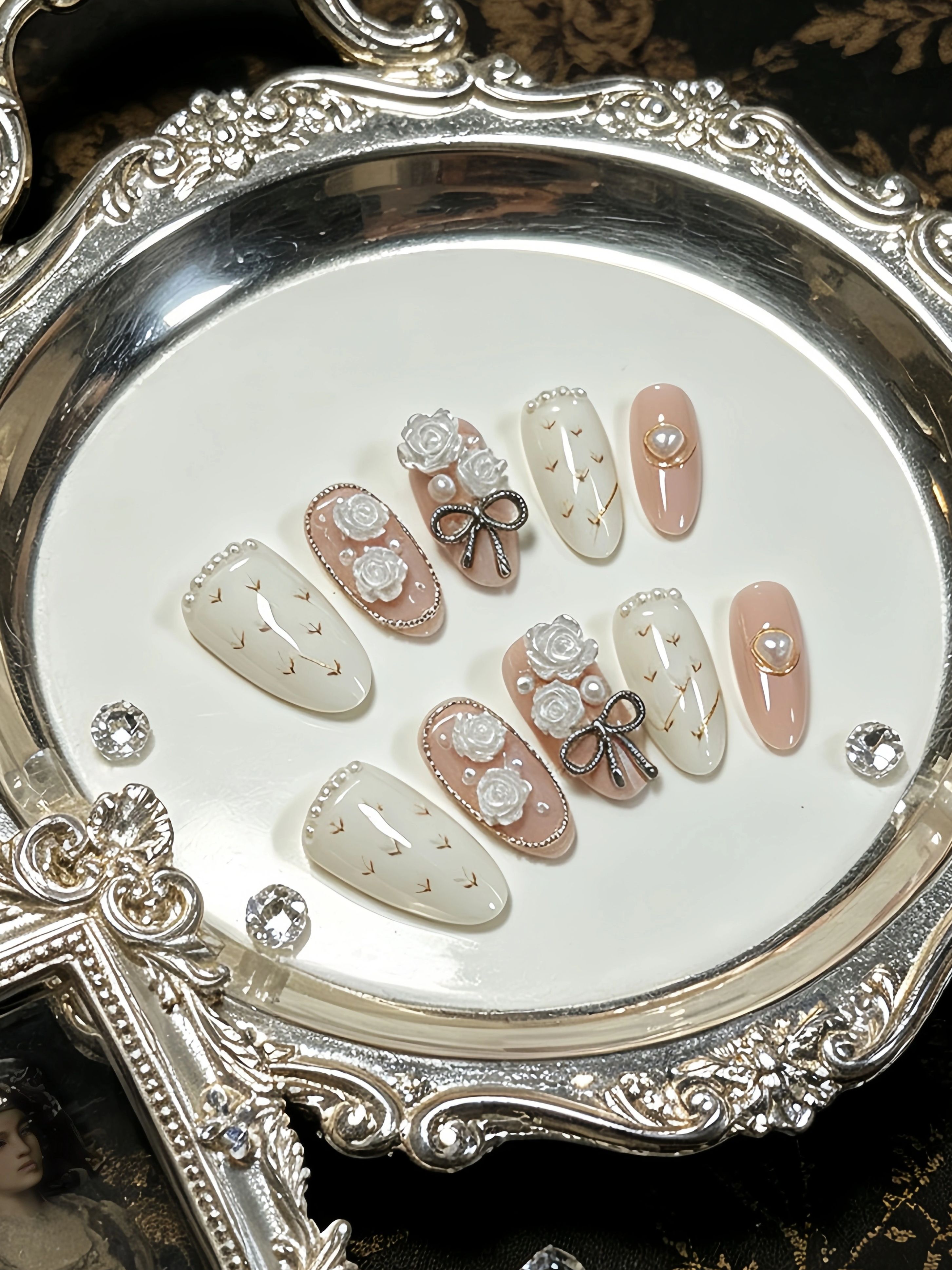 10 Pieces of Almond-Shaped Nai - đánh giá và giá Korean Girls Lifestyle